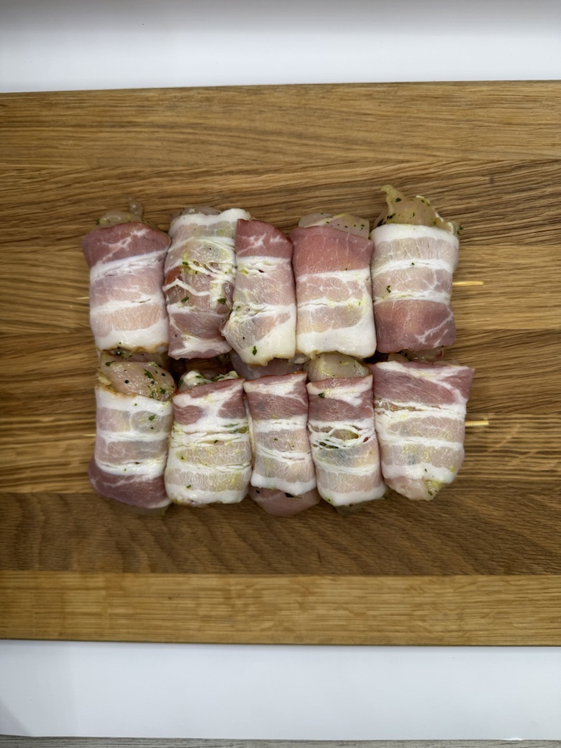 Филе куриное в беконе на шпажке