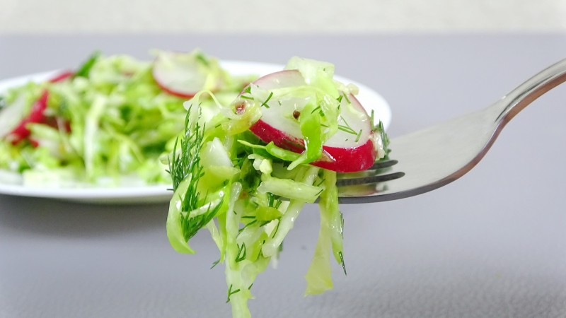 редис с капустой